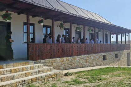 Tineri pelerini din Parohia Ciureștii Noi, în locurile sfinte ale Dunării de Jos – fotografia 7