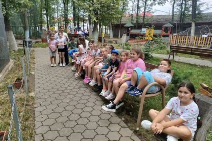 Activităţi de vară pentru 16 copii din Parohia Chiscani 1 – fotografia 20