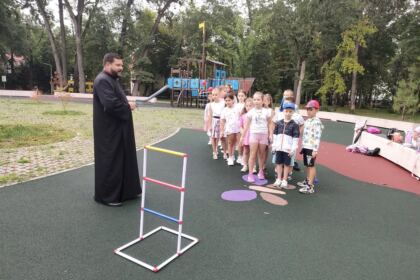 Activităţi de vară pentru 16 copii din Parohia Chiscani 1 – fotografia 4