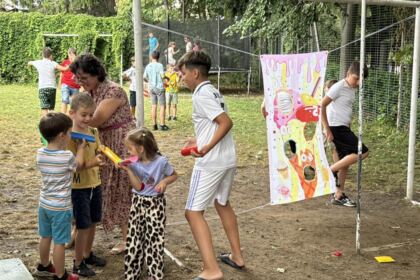 Eveniment recreativ-educativ pentru tineret la Parohia „Sf. Spiridon” din Galaţi – fotografia 13