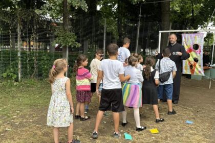 Eveniment recreativ-educativ pentru tineret la Parohia „Sf. Spiridon” din Galaţi – fotografia 18