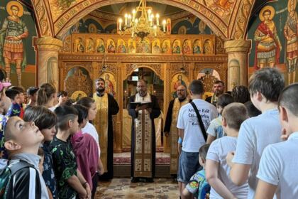 Eveniment recreativ-educativ pentru tineret la Parohia „Sf. Spiridon” din Galaţi – fotografia 2