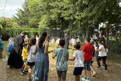 Eveniment recreativ-educativ pentru tineret la Parohia „Sf. Spiridon” din Galaţi – fotografia 23