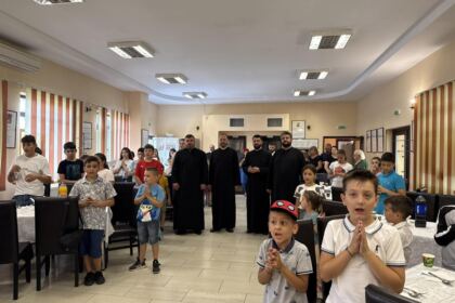 Eveniment recreativ-educativ pentru tineret la Parohia „Sf. Spiridon” din Galaţi – fotografia 26