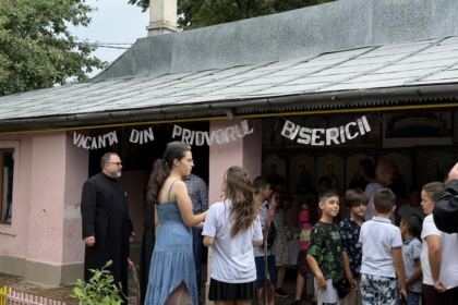 Eveniment recreativ-educativ pentru tineret la Parohia „Sf. Spiridon” din Galaţi – fotografia 5