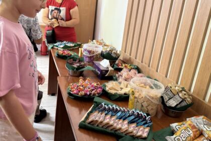 Eveniment recreativ-educativ pentru tineret la Parohia „Sf. Spiridon” din Galaţi – fotografia 6