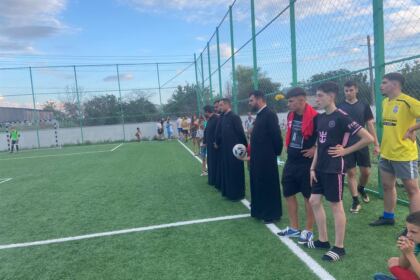 Activităţi sportive pentru tineri, în Parohia Umbrăreşti I – fotografia 6