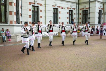Manifestări cultural-artistice şi educative de Ziua Copilului, la Muzeul eparhial din Galaţi – fotografia 12