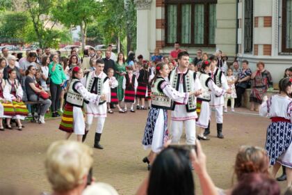Manifestări cultural-artistice şi educative de Ziua Copilului, la Muzeul eparhial din Galaţi – fotografia 15