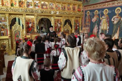 Manifestări cultural-artistice şi educative de Ziua Copilului, la Muzeul eparhial din Galaţi – fotografia 67