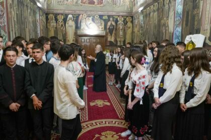 Curs festiv şi revedere după zece ani la Seminarul Teologic „Sf. Andrei” – fotografia 7