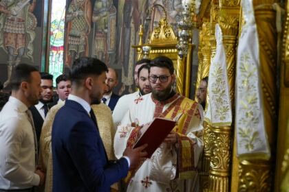 Curs festiv şi revedere după zece ani la Seminarul Teologic „Sf. Andrei” – fotografia 19