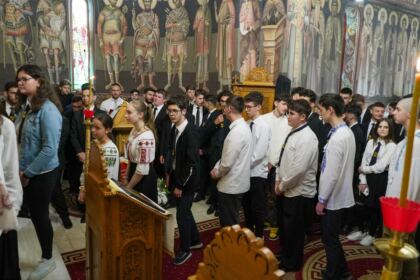 Curs festiv şi revedere după zece ani la Seminarul Teologic „Sf. Andrei” – fotografia 25