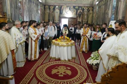 Curs festiv şi revedere după zece ani la Seminarul Teologic „Sf. Andrei” – fotografia 28