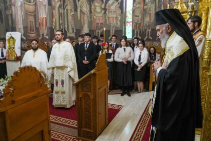Curs festiv şi revedere după zece ani la Seminarul Teologic „Sf. Andrei” – fotografia 33
