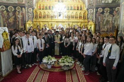 Curs festiv şi revedere după zece ani la Seminarul Teologic „Sf. Andrei” – fotografia 38
