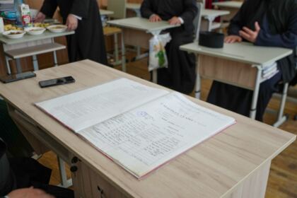 Curs festiv şi revedere după zece ani la Seminarul Teologic „Sf. Andrei” – fotografia 43