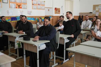 Curs festiv şi revedere după zece ani la Seminarul Teologic „Sf. Andrei” – fotografia 48