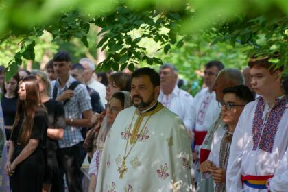 Sărbătoarea tinerilor la Mănăstirea Buciumeni – fotografia 18