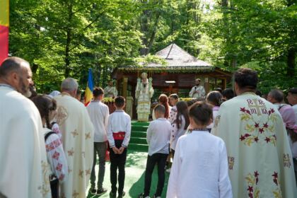 Sărbătoarea tinerilor la Mănăstirea Buciumeni – fotografia 34