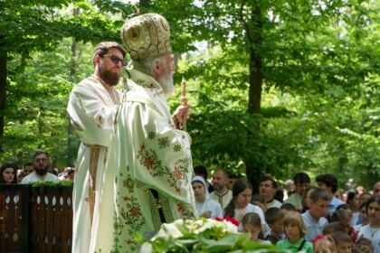 Sărbătoarea tinerilor la Mănăstirea Buciumeni – fotografia 48