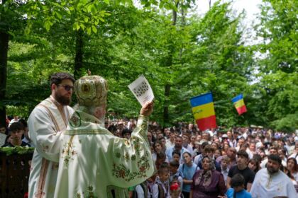 Sărbătoarea tinerilor la Mănăstirea Buciumeni – fotografia 50