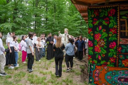 Sărbătoarea tinerilor la Mănăstirea Buciumeni – fotografia 58