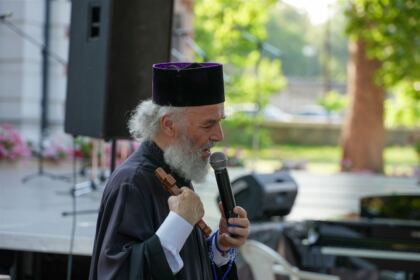 Recunoştinţă, apreciere şi răsplătire la sfârşit de an şcolar pentru elevii seminarişti gălăţeni şi pentru profesorii lor – fotografia 11