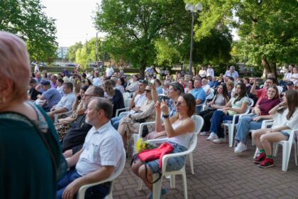 Recunoştinţă, apreciere şi răsplătire la sfârşit de an şcolar pentru elevii seminarişti gălăţeni şi pentru profesorii lor – fotografia 29