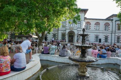Recunoştinţă, apreciere şi răsplătire la sfârşit de an şcolar pentru elevii seminarişti gălăţeni şi pentru profesorii lor – fotografia 36