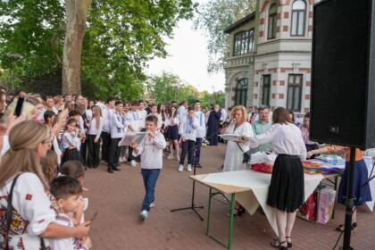 Recunoştinţă, apreciere şi răsplătire la sfârşit de an şcolar pentru elevii seminarişti gălăţeni şi pentru profesorii lor – fotografia 61