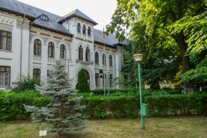 Serbare de sfârşit de an pentru clasele primare de la Seminarul Teologic „Sfântul Apostol Andrei“ din Galaţi – fotografia 1