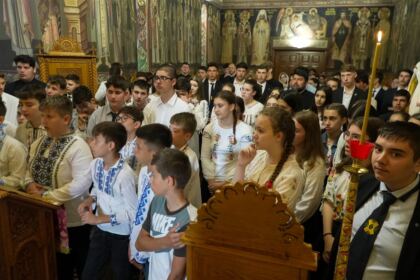 Serbare de sfârşit de an pentru clasele primare de la Seminarul Teologic „Sfântul Apostol Andrei“ din Galaţi – fotografia 21