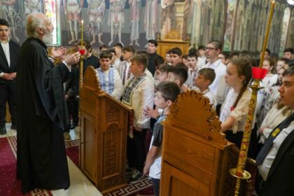 Serbare de sfârşit de an pentru clasele primare de la Seminarul Teologic „Sfântul Apostol Andrei“ din Galaţi – fotografia 23