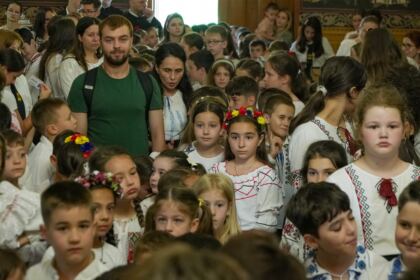 Serbare de sfârşit de an pentru clasele primare de la Seminarul Teologic „Sfântul Apostol Andrei“ din Galaţi – fotografia 24