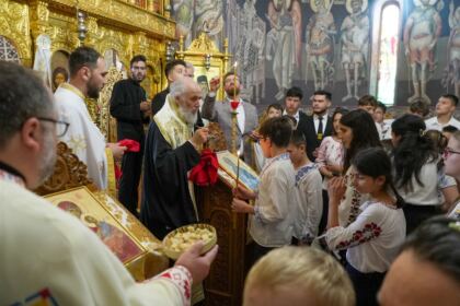 Serbare de sfârşit de an pentru clasele primare de la Seminarul Teologic „Sfântul Apostol Andrei“ din Galaţi – fotografia 26