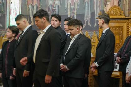 Serbare de sfârşit de an pentru clasele primare de la Seminarul Teologic „Sfântul Apostol Andrei“ din Galaţi – fotografia 39