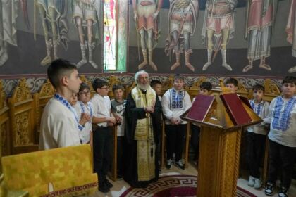 Serbare de sfârşit de an pentru clasele primare de la Seminarul Teologic „Sfântul Apostol Andrei“ din Galaţi – fotografia 40