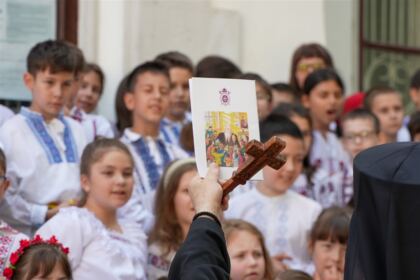 Serbare de sfârşit de an pentru clasele primare de la Seminarul Teologic „Sfântul Apostol Andrei“ din Galaţi – fotografia 50