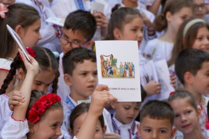 Serbare de sfârşit de an pentru clasele primare de la Seminarul Teologic „Sfântul Apostol Andrei“ din Galaţi – fotografia 67