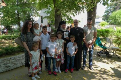 Serbare de sfârşit de an pentru clasele primare de la Seminarul Teologic „Sfântul Apostol Andrei“ din Galaţi – fotografia 69