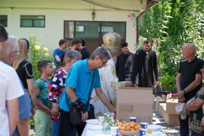 Slujire arhierească şi comuniune cu familiile afectate de incendii, la Galaţi – fotografia 46