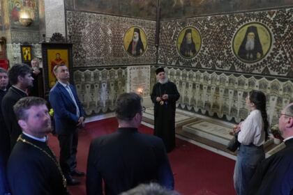 În Arhiepiscopia Dunării de Jos au continuat lucrările Adunării Generale a Federaţiei Filantropia – fotografia 20