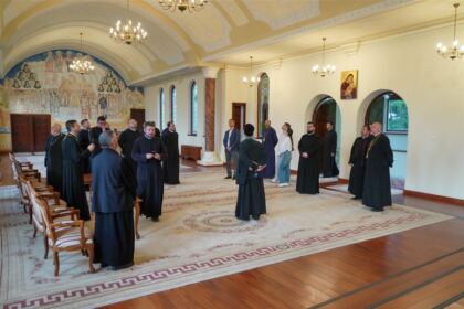 În Arhiepiscopia Dunării de Jos au continuat lucrările Adunării Generale a Federaţiei Filantropia – fotografia 31