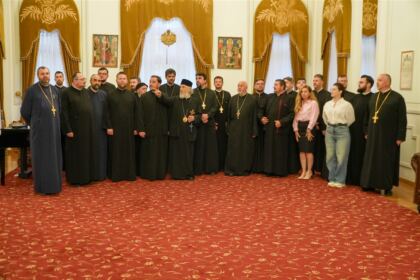 În Arhiepiscopia Dunării de Jos au continuat lucrările Adunării Generale a Federaţiei Filantropia – fotografia 45