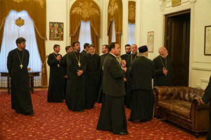 În Arhiepiscopia Dunării de Jos au continuat lucrările Adunării Generale a Federaţiei Filantropia – fotografia 46