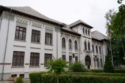 Simpozion pentru Episcopul Melchisedec Ştefănescu, la Seminarul Teologic din Galaţi – fotografia 40