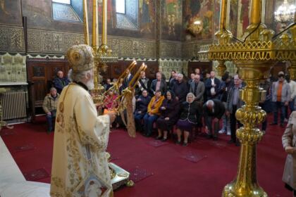 Duminica vindecării orbului din naştere la Catedrala arhiepiscopală din Galaţi – fotografia 11