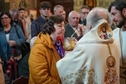 Duminica vindecării orbului din naştere la Catedrala arhiepiscopală din Galaţi – fotografia 28