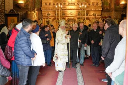 Duminica vindecării orbului din naştere la Catedrala arhiepiscopală din Galaţi – fotografia 32